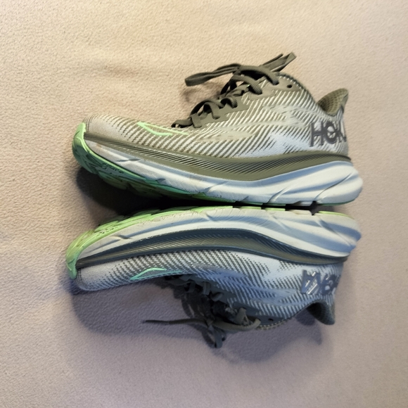 Hoka Clifton 9 Womens Gray and Green Running Shoes Sz 7B. - Picture 7 of 16
